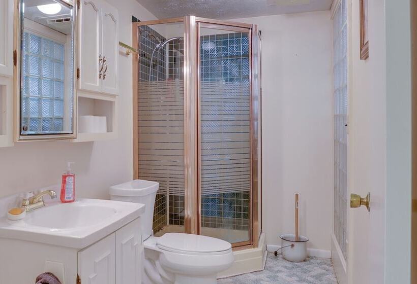 Peaceful Carrollton Retreat W/ Deck & Fire Pit!