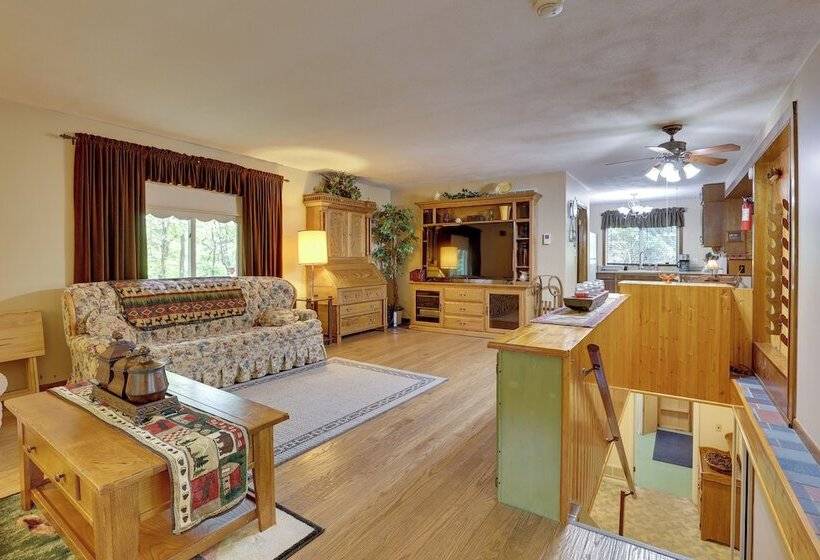 Peaceful Carrollton Retreat W/ Deck & Fire Pit!