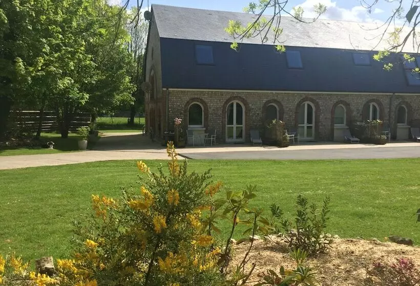 Majatalo Aux Ecuries Du Château