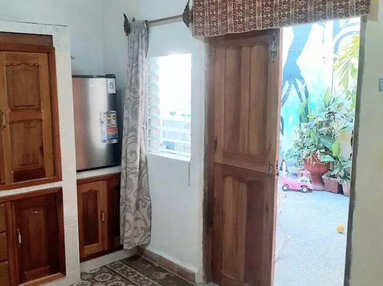 پانسیون Casa Colonial Lalita Cienfuegos