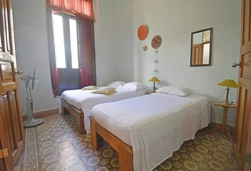 پانسیون Casa Colonial Lalita Cienfuegos