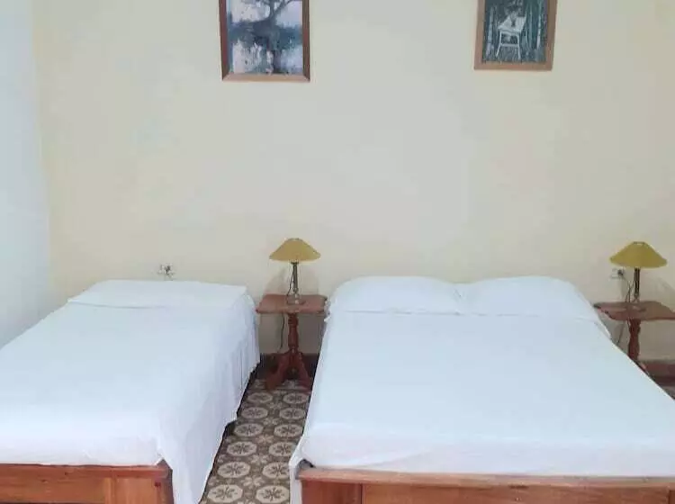 پانسیون Casa Colonial Lalita Cienfuegos