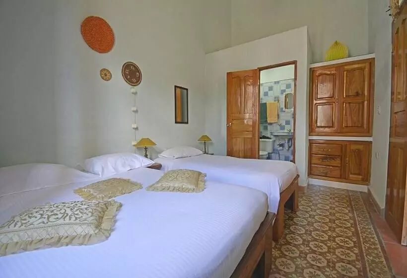 پانسیون Casa Colonial Lalita Cienfuegos