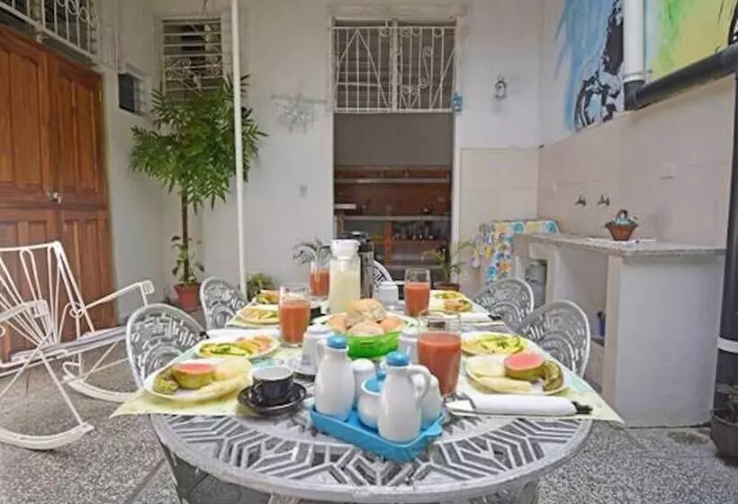 پانسیون Casa Colonial Lalita Cienfuegos