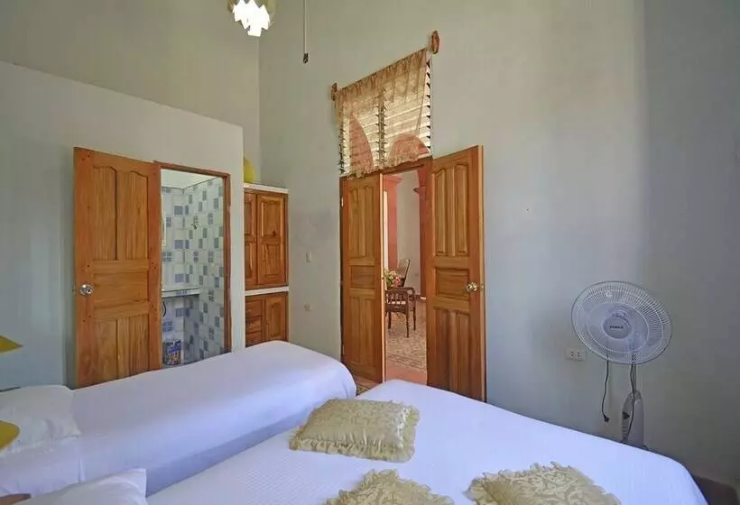 پانسیون Casa Colonial Lalita Cienfuegos