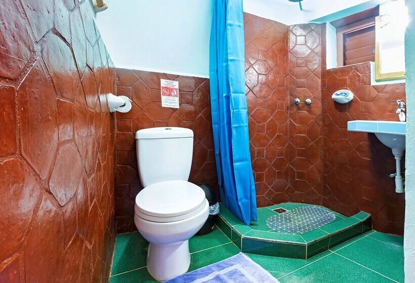 پانسیون Casa Hostal Reina Maria