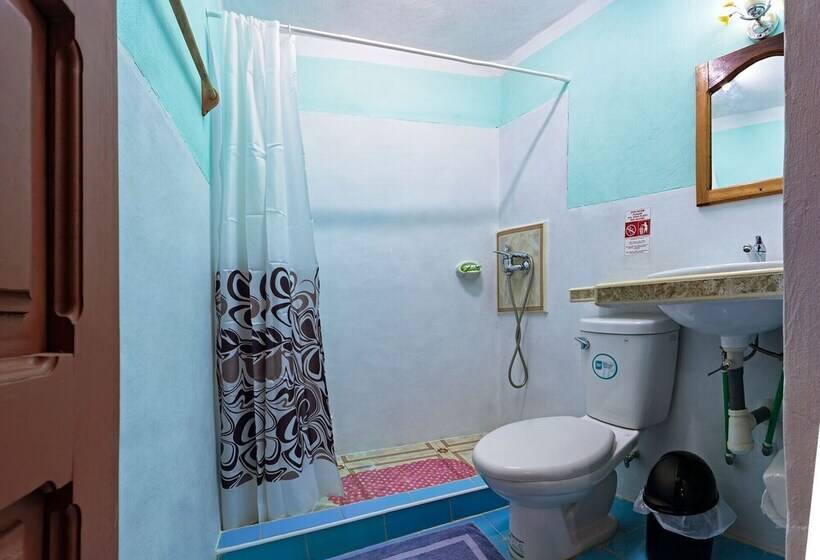 پانسیون Casa Hostal Reina Maria