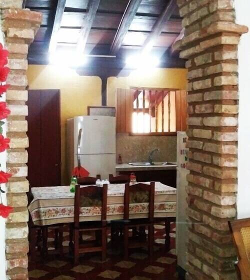 پانسیون Casa Hostal Reina Maria