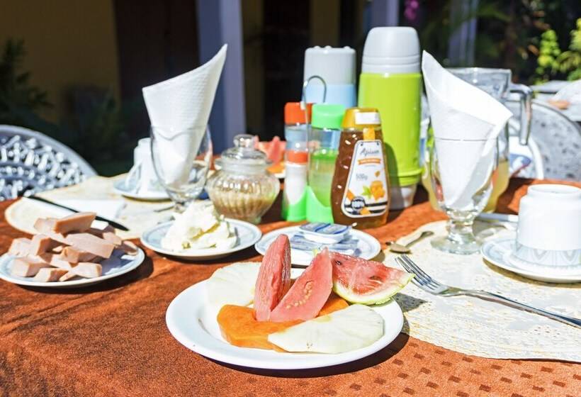 پانسیون Casa Hostal Reina Maria