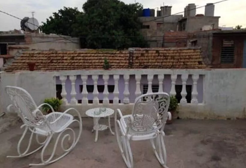 پانسیون Hostal Leidi Diana Trinidad