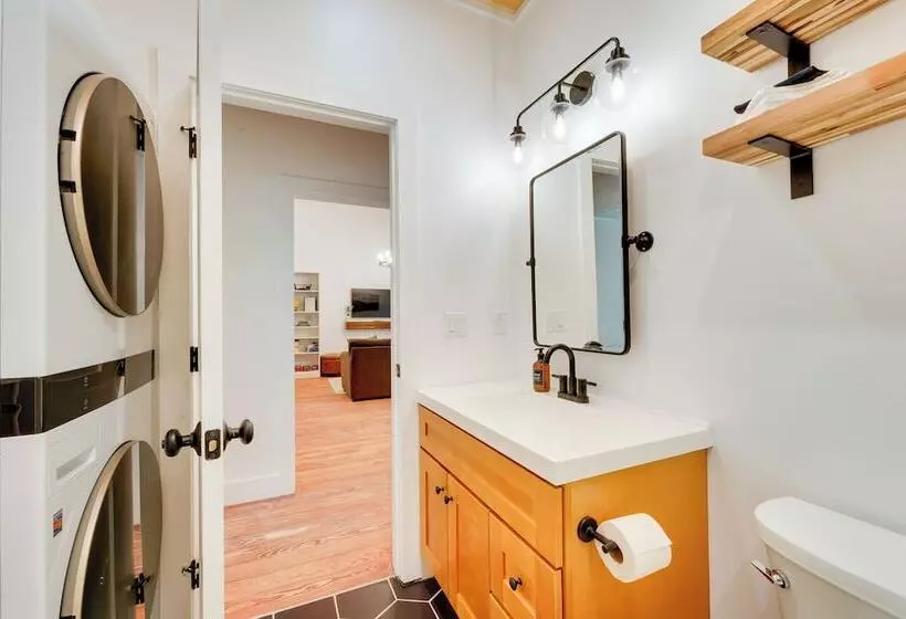 Secluded Wilmington Cabin: Fire Pit & Grill