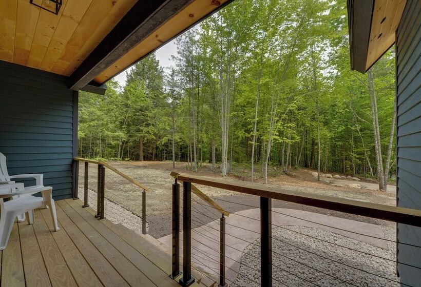 Secluded Wilmington Cabin: Fire Pit & Grill