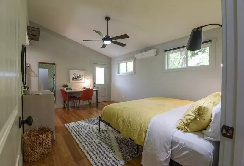 Plum Perfect Hideaway By Avantstay Near Downtown