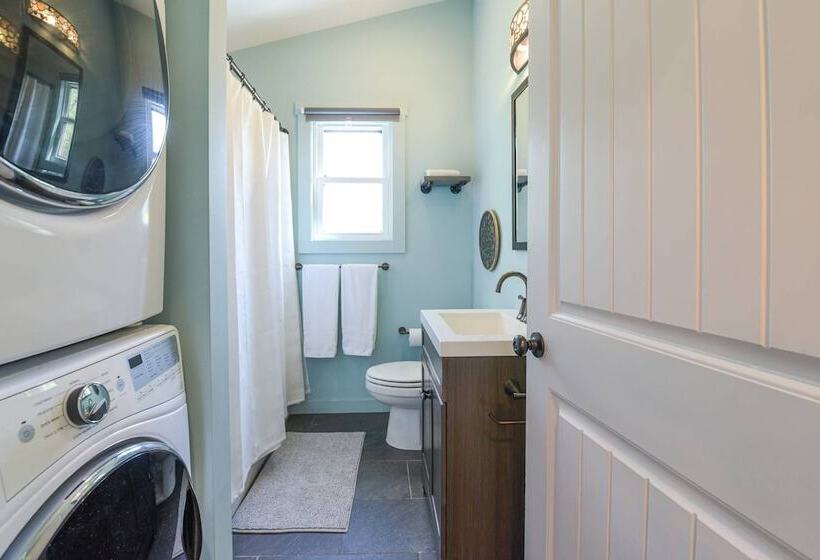 Plum Perfect Hideaway By Avantstay Near Downtown