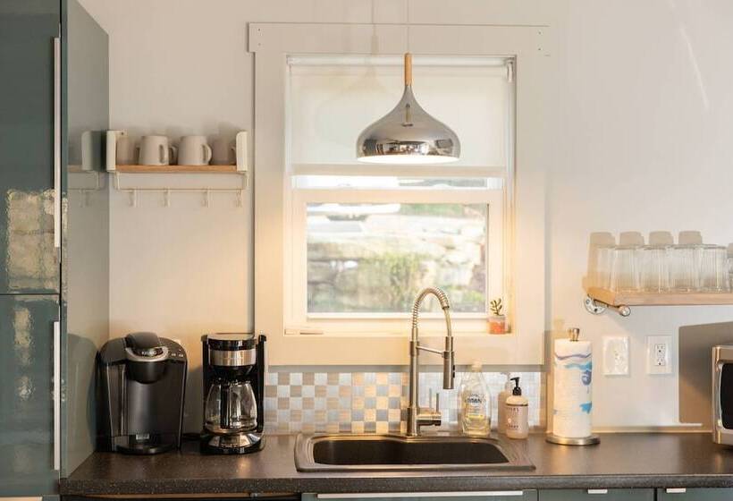 Plum Perfect Hideaway By Avantstay Near Downtown