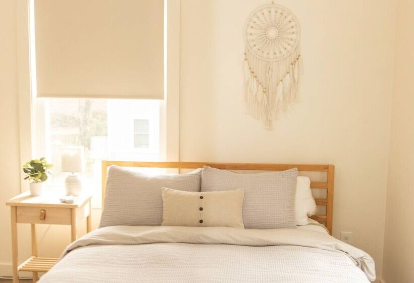 Plum Perfect Hideaway By Avantstay Near Downtown