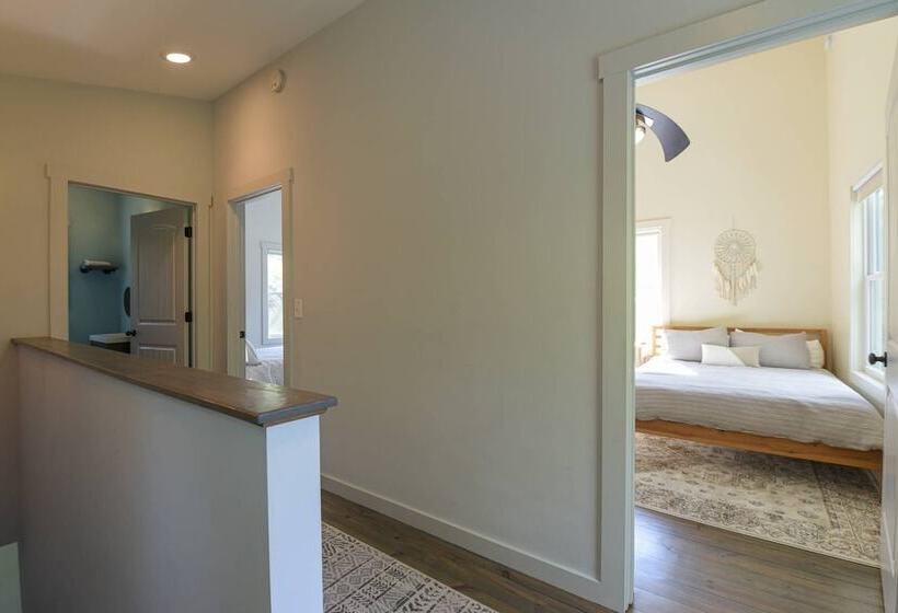 Plum Perfect Hideaway By Avantstay Near Downtown