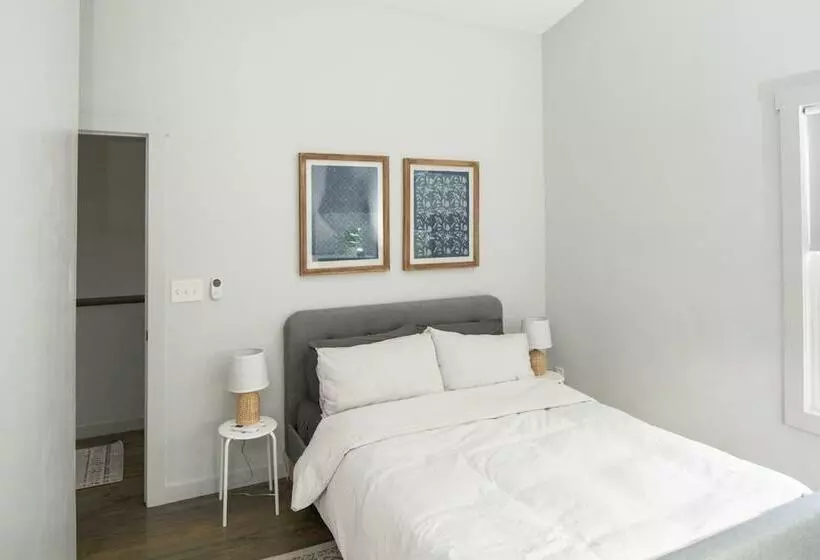 Plum Perfect Hideaway By Avantstay Near Downtown