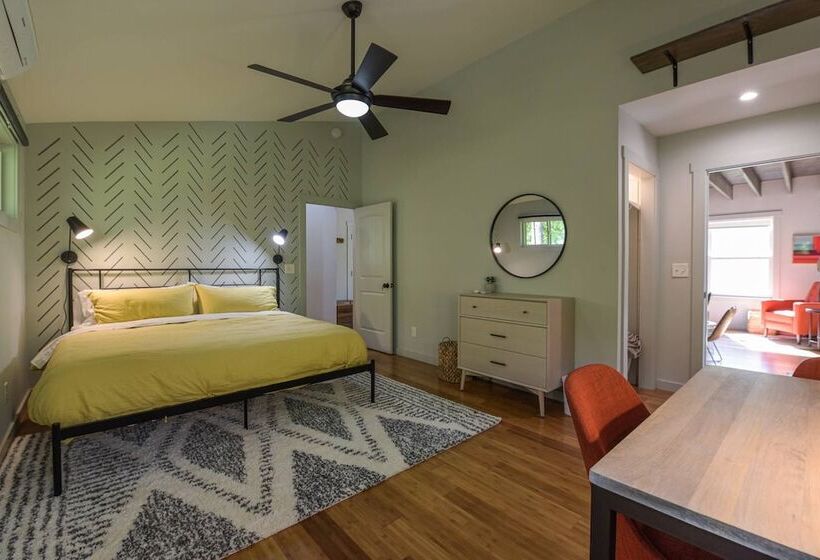 Plum Perfect Hideaway By Avantstay Near Downtown