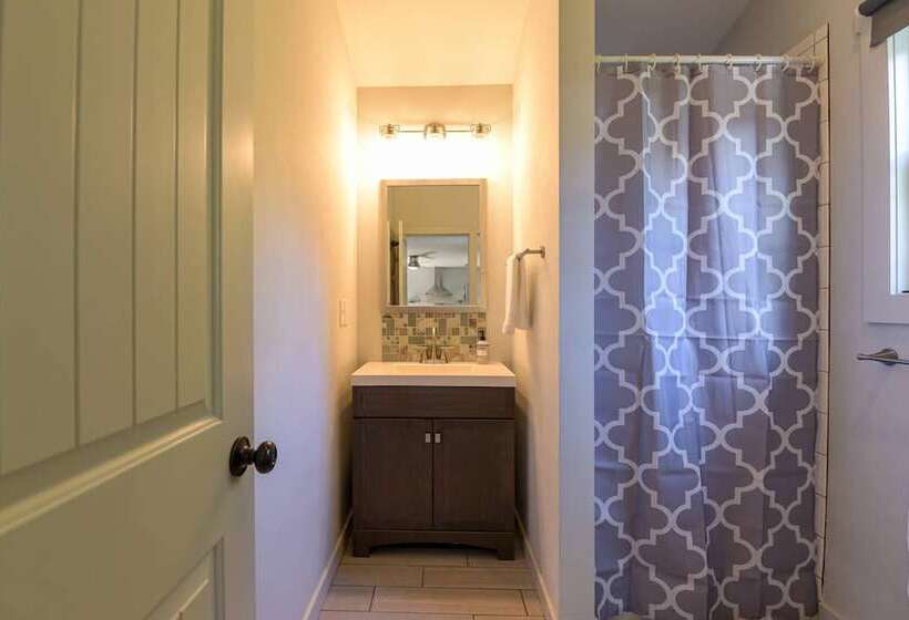 Plum Perfect Hideaway By Avantstay Near Downtown