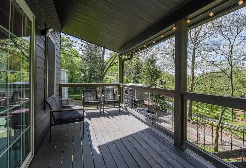 Plum Perfect Hideaway By Avantstay Near Downtown
