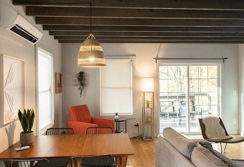 Plum Perfect Hideaway By Avantstay Near Downtown