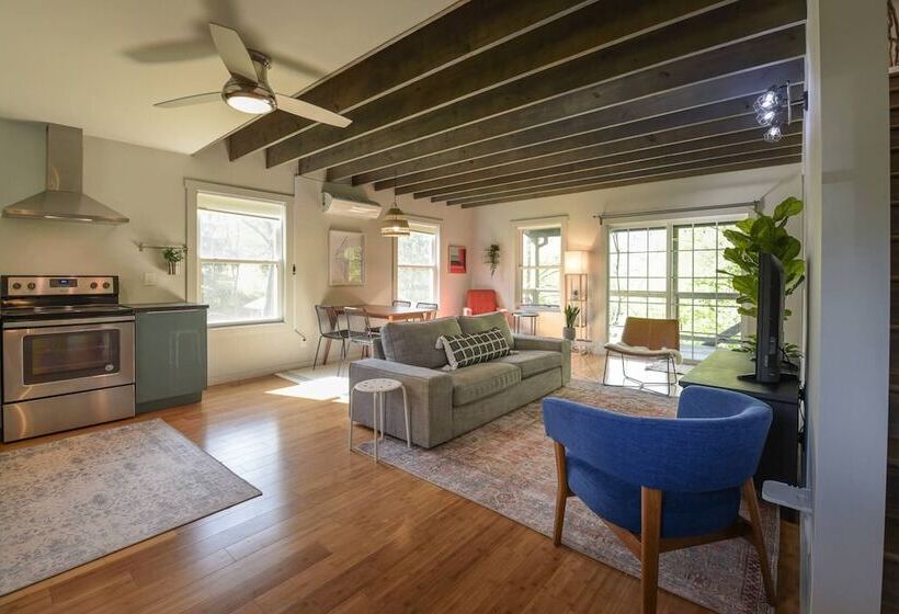 Plum Perfect Hideaway By Avantstay Near Downtown