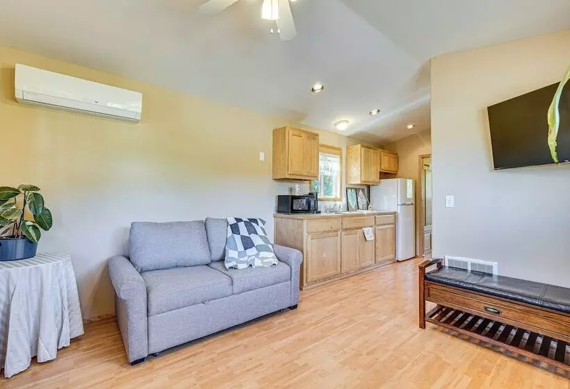 Hiking Trail On Site: Mtn View Eagle Point Retreat