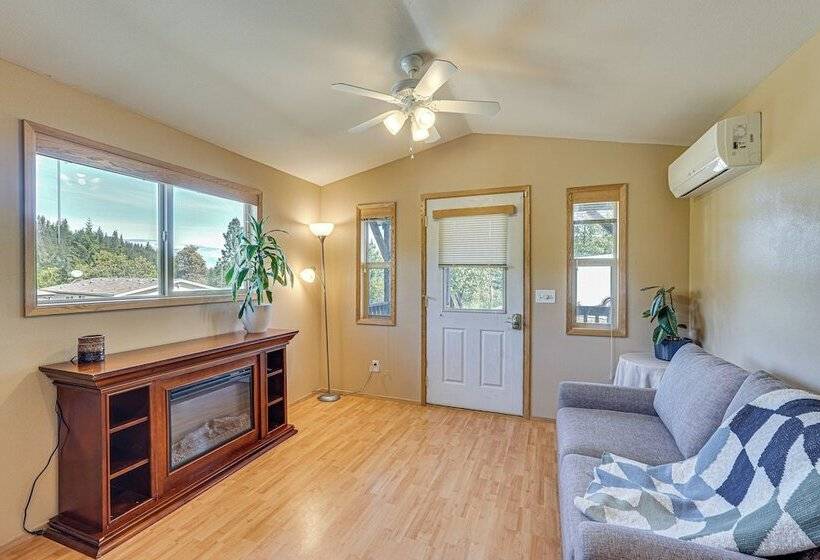 Hiking Trail On Site: Mtn View Eagle Point Retreat