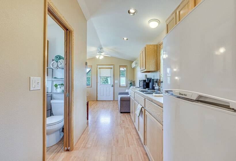 Hiking Trail On Site: Mtn View Eagle Point Retreat