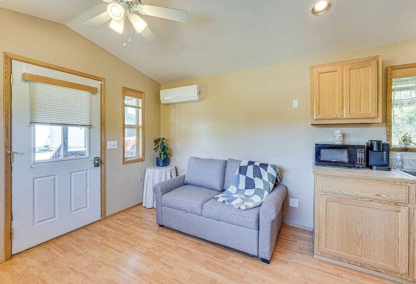 Hiking Trail On Site: Mtn View Eagle Point Retreat