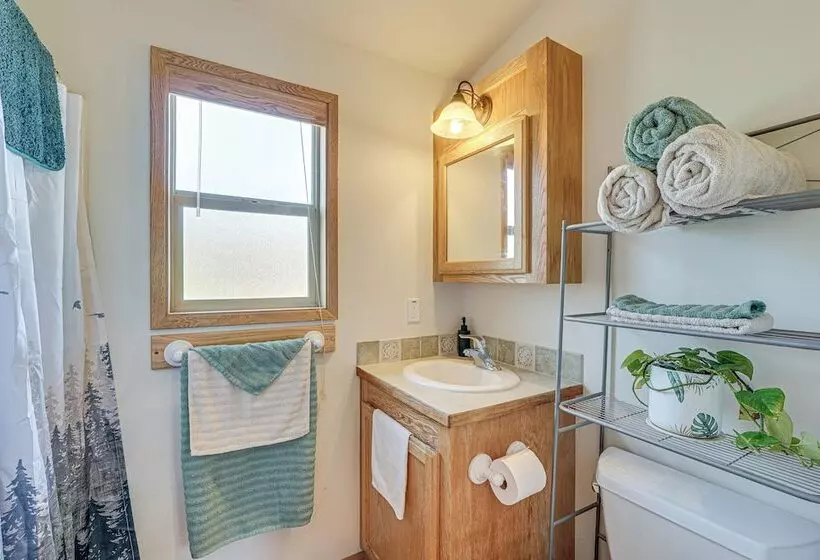 Hiking Trail On Site: Mtn View Eagle Point Retreat