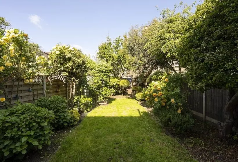 レジデンス Charming 4 Bed House In South East London