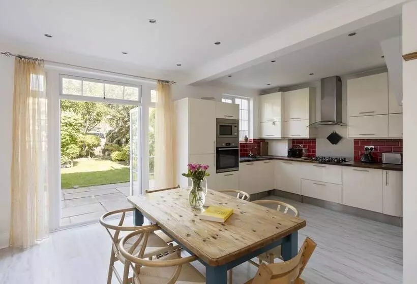 レジデンス Charming 4 Bed House In South East London