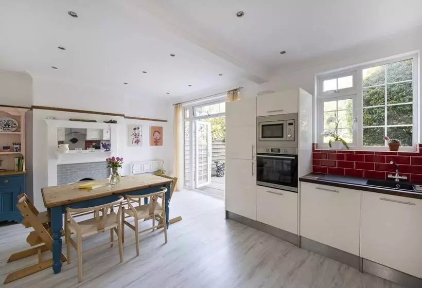 レジデンス Charming 4 Bed House In South East London