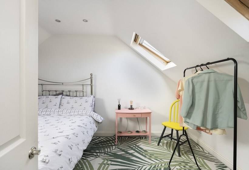 إقامة Charming 4 Bed House In South East London