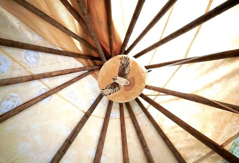 منتجع Yellowstone Tipis