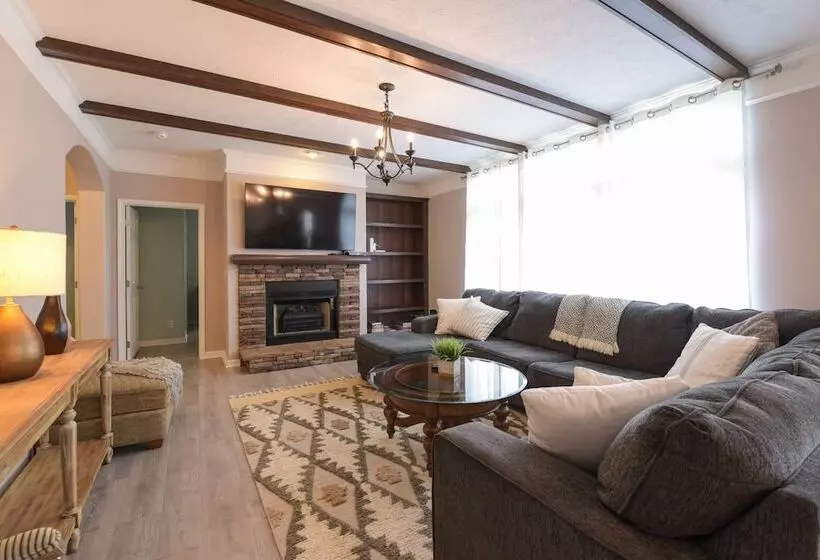 Riverside Ranch By Avantstay Mins To Downtown