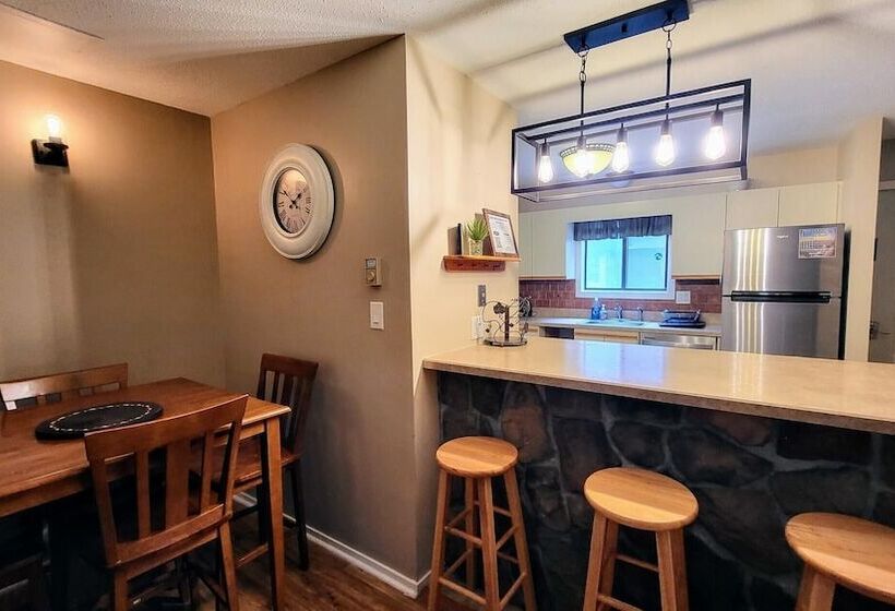 Slope Lodge Prime Skiing Location Indoor Pool, Hot Tub, Sauna Private Deck