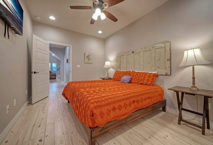 Pool Access + Boat Dock Steps To The Gulf The Pintail By Avantstay