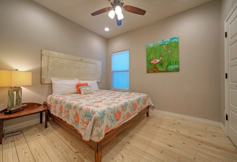 Pool Access + Boat Dock Steps To The Gulf The Pintail By Avantstay