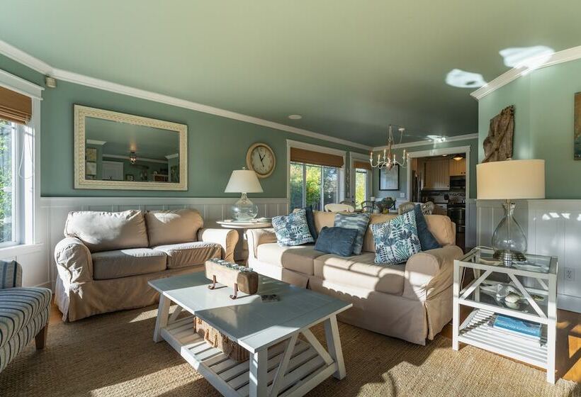 Truly A Treasure By Avantstay Walk To Beach, Patio