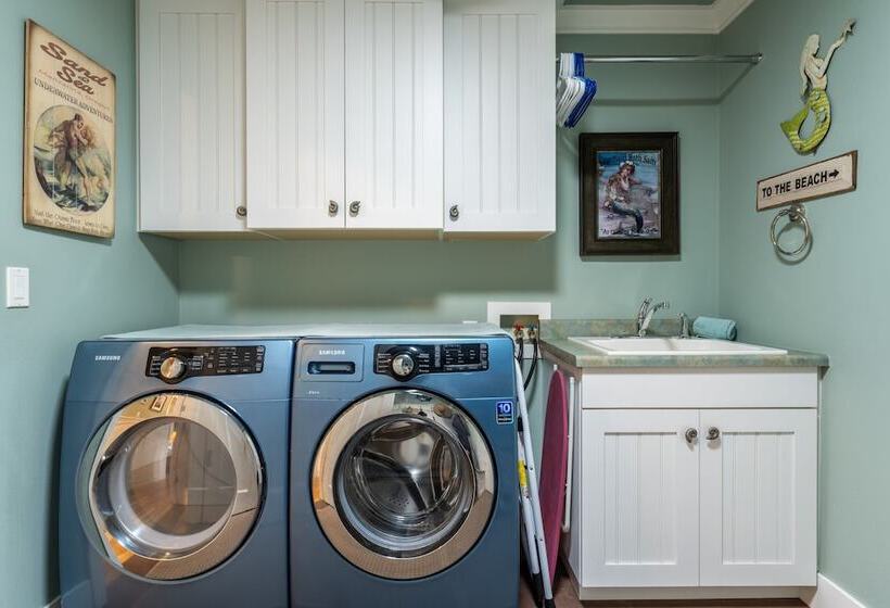 Truly A Treasure By Avantstay Walk To Beach, Patio