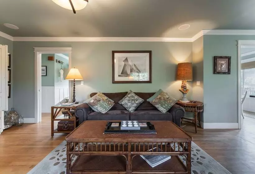 Truly A Treasure By Avantstay Walk To Beach, Patio