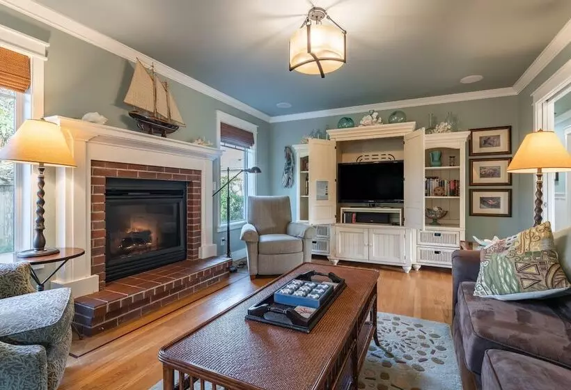 Truly A Treasure By Avantstay Walk To Beach, Patio