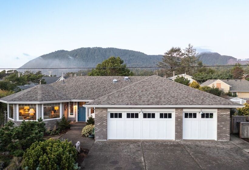 Truly A Treasure By Avantstay Walk To Beach, Patio