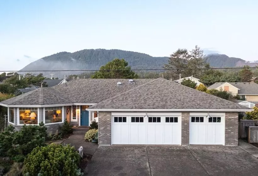 Truly A Treasure By Avantstay Walk To Beach, Patio