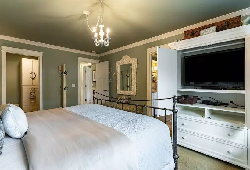 Truly A Treasure By Avantstay Walk To Beach, Patio