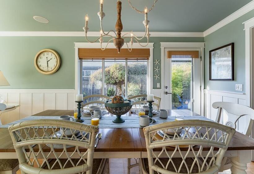 Truly A Treasure By Avantstay Walk To Beach, Patio