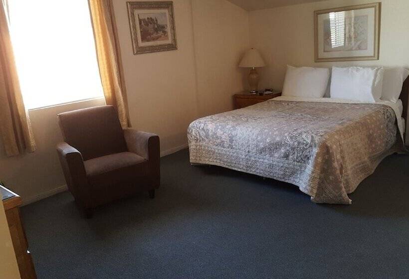 Bishop Village Motel